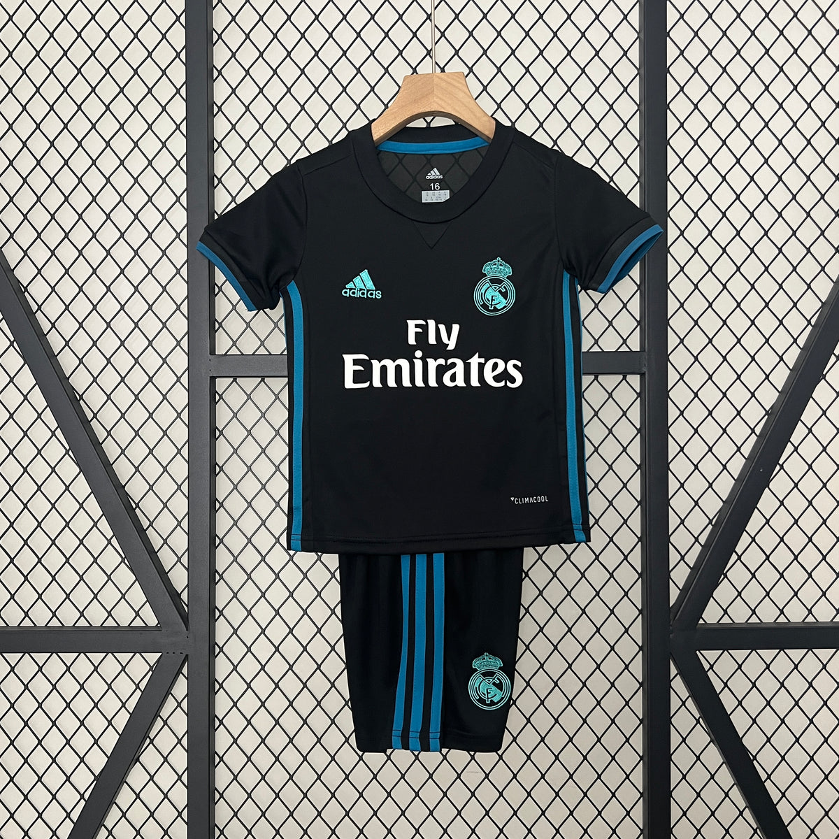 17-18 R MAD away retro kid kit