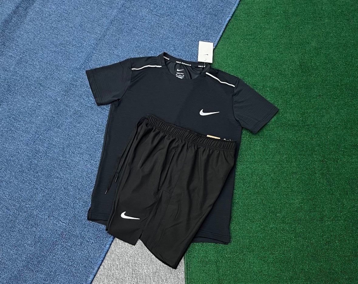 Nike Running Set – Full Black