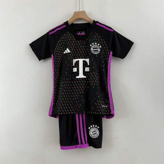 23/24 kids Bayern Munich away