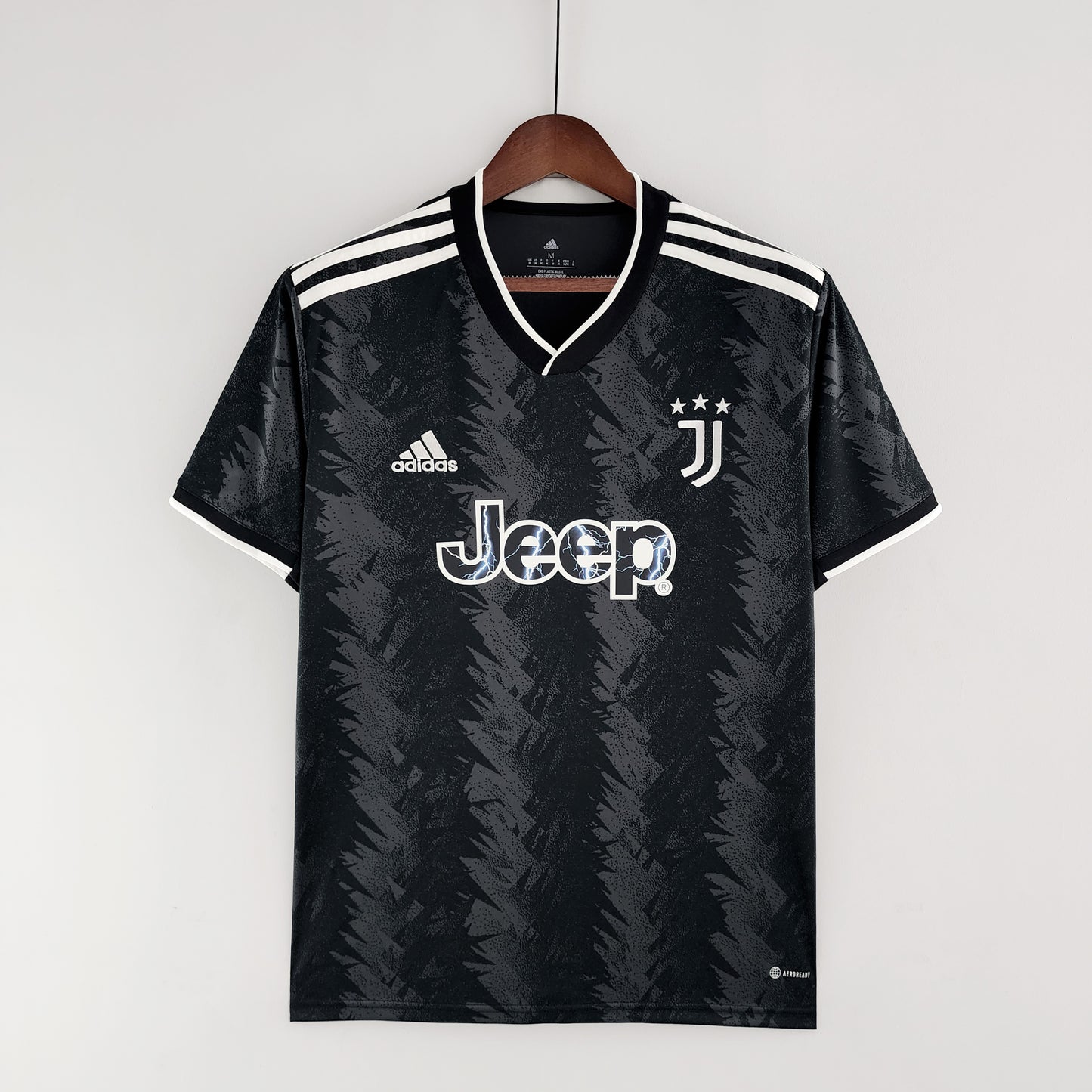 22/23 Juventus away