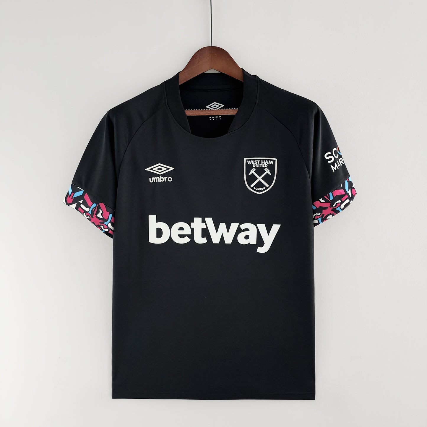 22/23 West Ham United away