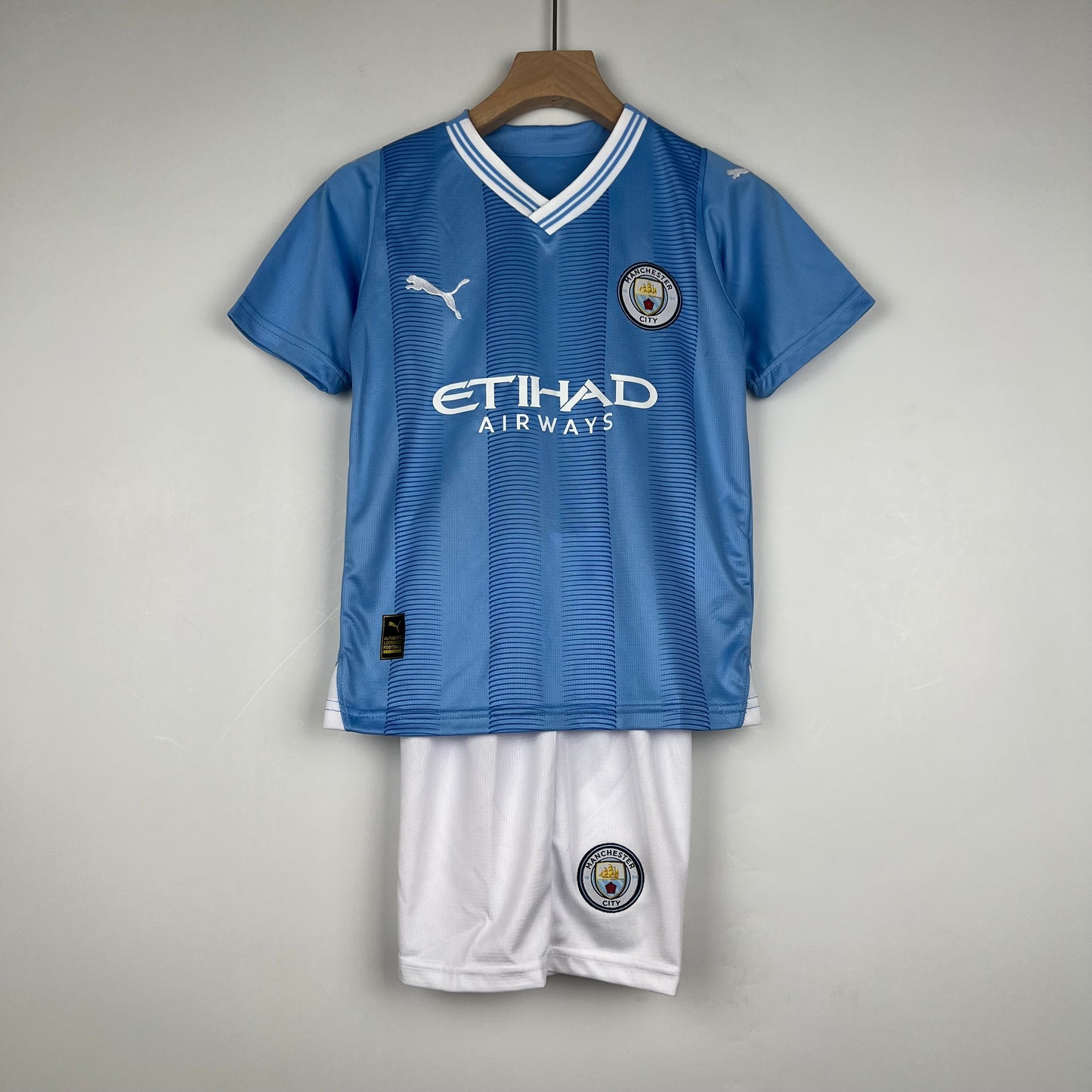 23/24 Kids Manchester City home