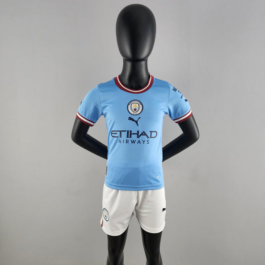 22/23 kids kit Manchester City home