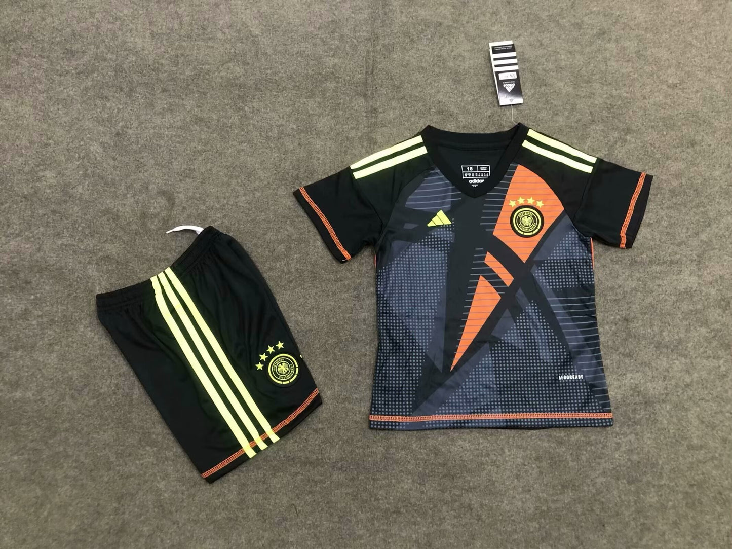 24-25 Germany black goalkeeper kid kit