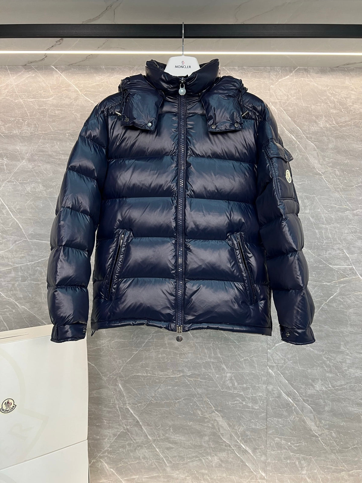 Moncler Maire Hooded Short Down Jacket