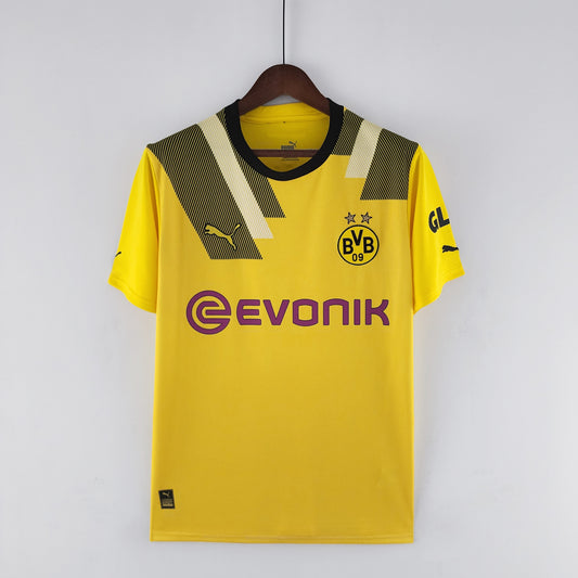 22/23 Dortmund third away