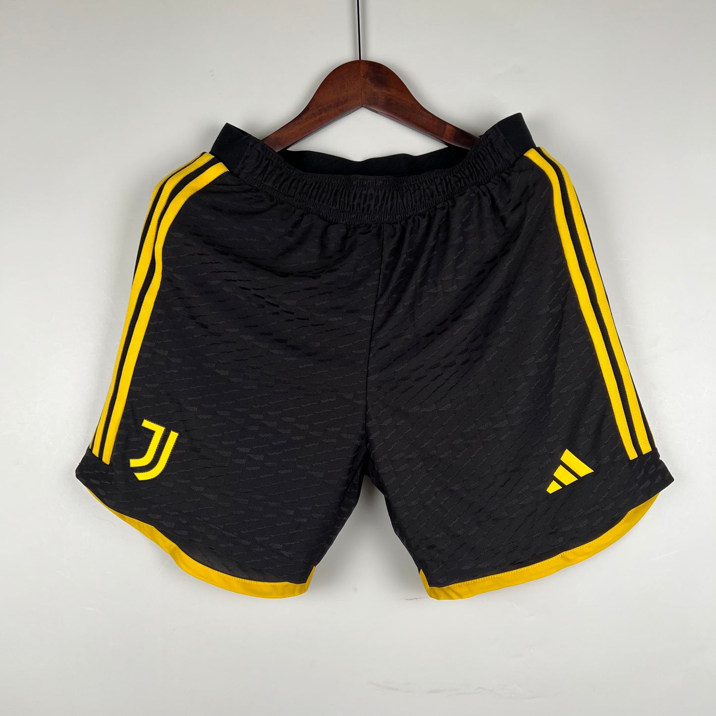 23/24 Player Shorts Juventus Home