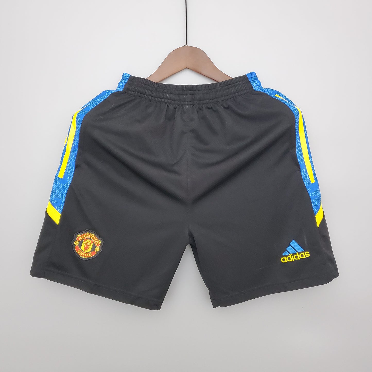 21/22 M-U training suit shorts black and blue