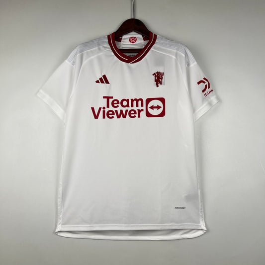 23/24 M-U third away
