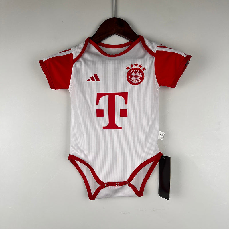 2324 baby Bayern Munich home