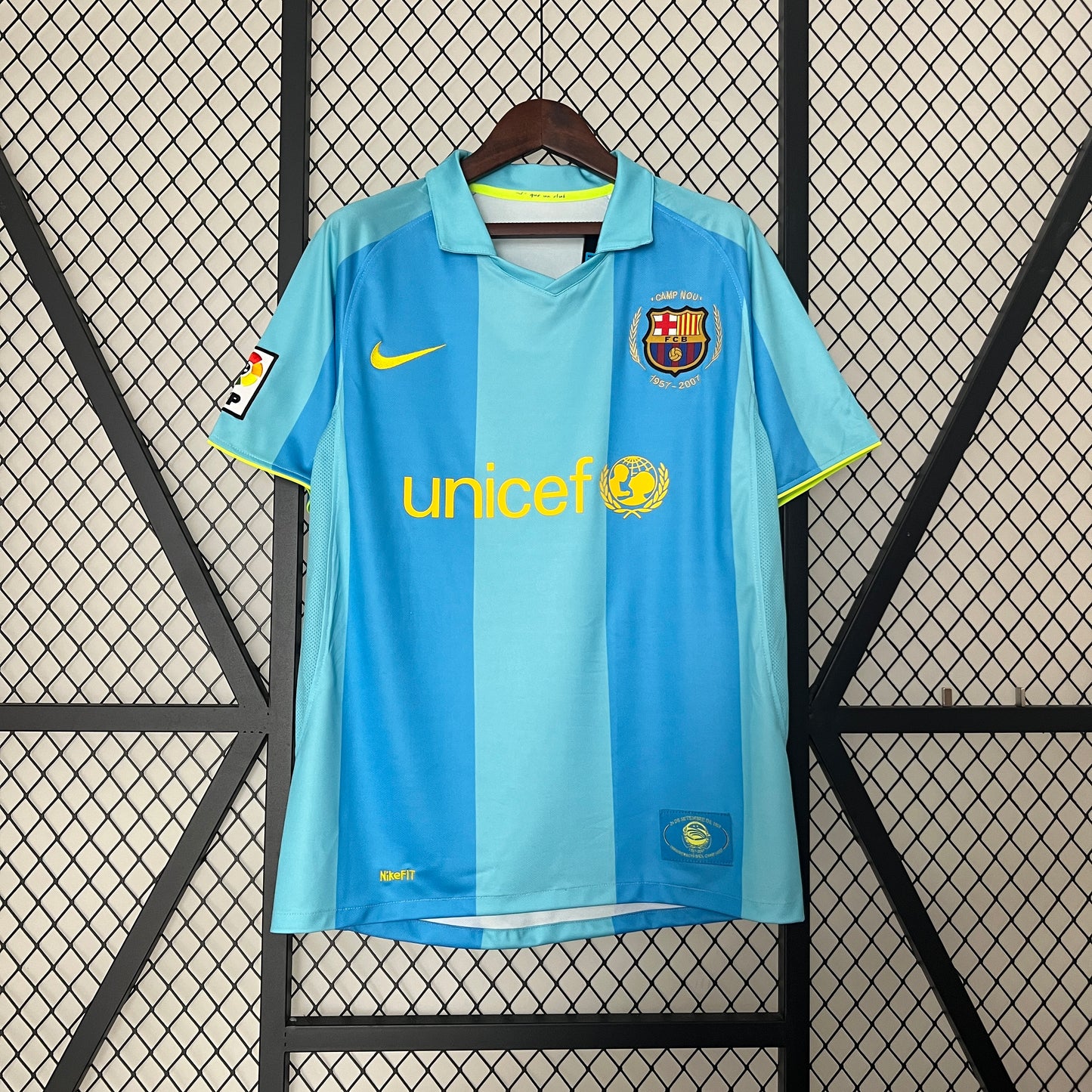 Retro Barcelona 07/08 Away